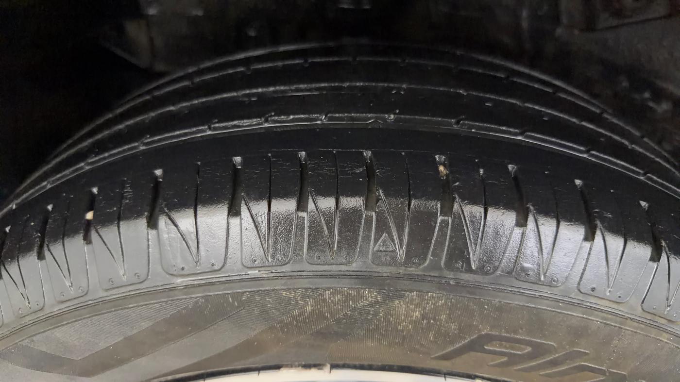 2022 Tata NEXON XZA PLUS (L), Petrol, Automatic, 51,883 km, Right Rear Tyre Tread