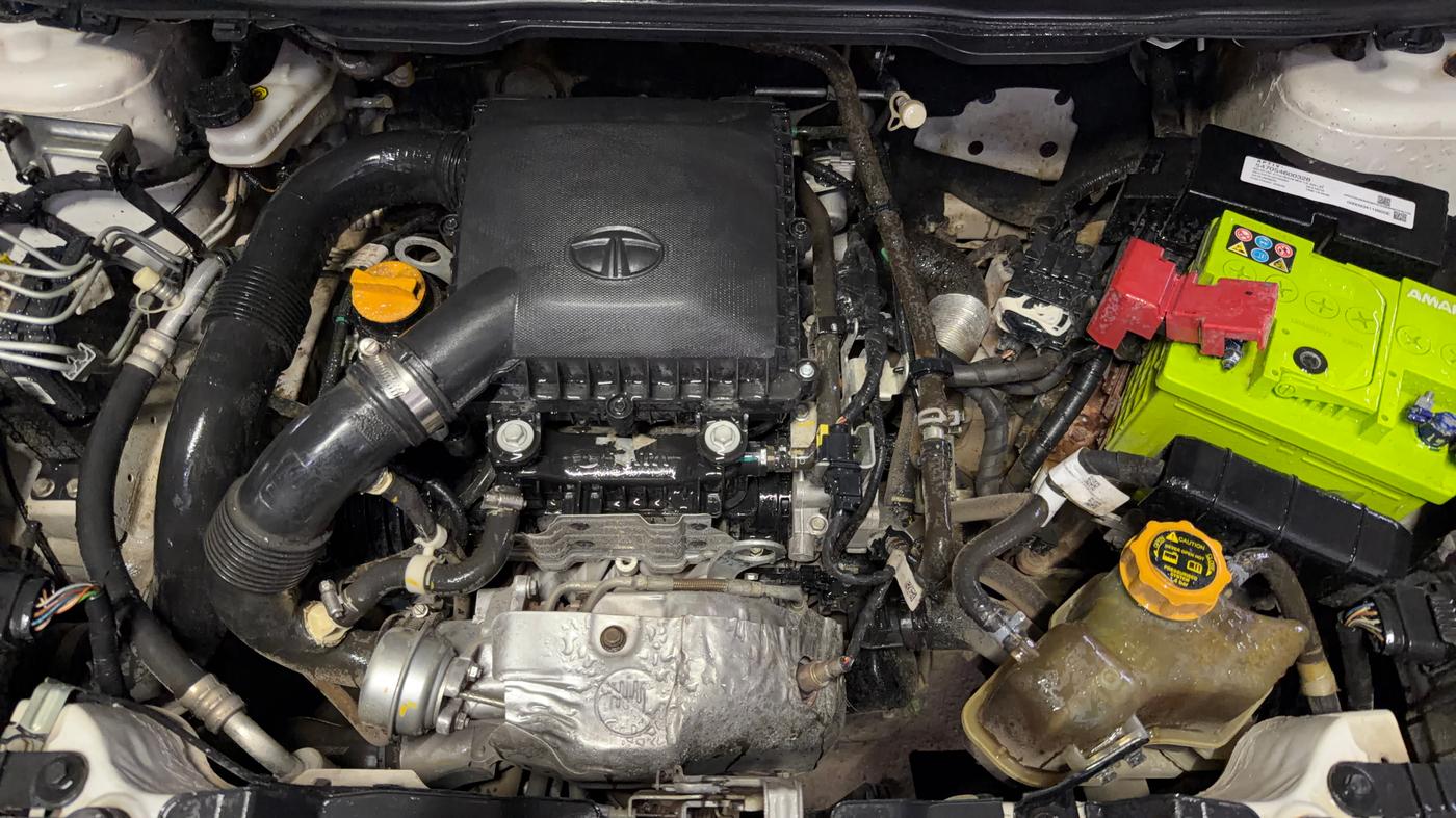2022 Tata NEXON XZA PLUS (L), Petrol, Automatic, 51,883 km, Engine View