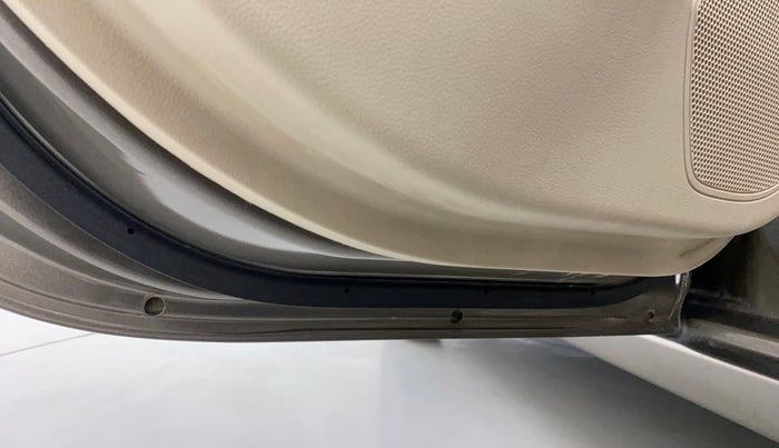 2017 Maruti Dzire VXI, Petrol, Manual, 36,040 km, Rear left door - Slight discoloration