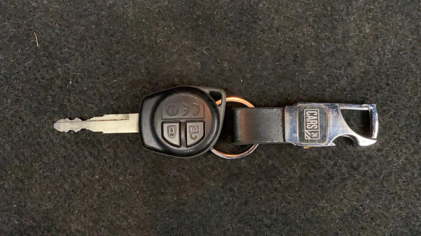 2017 Maruti Dzire VXI, Petrol, Manual, 36,040 km, Key Close Up