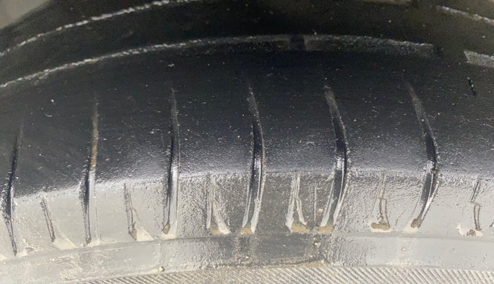 2018 Honda Jazz 1.2L I-VTEC V, Petrol, Manual, 89,671 km, Left Front Tyre Tread