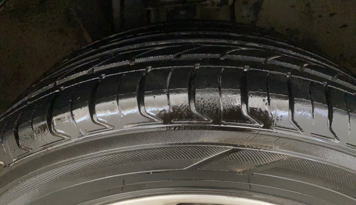 2017 Jeep Compass LIMITED 1.4 PETROL AT, Petrol, Automatic, 43,024 km, Right Front Tyre Tread