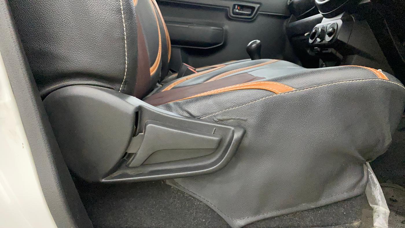 2019 Maruti S PRESSO VXI, Petrol, Manual, 48,409 km, Driver Side Adjustment Panel