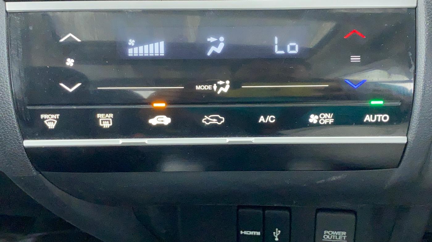 2017 Honda WR-V 1.5 i-DTEC VX MT, Diesel, Manual, 38,976 km, Automatic Climate Control