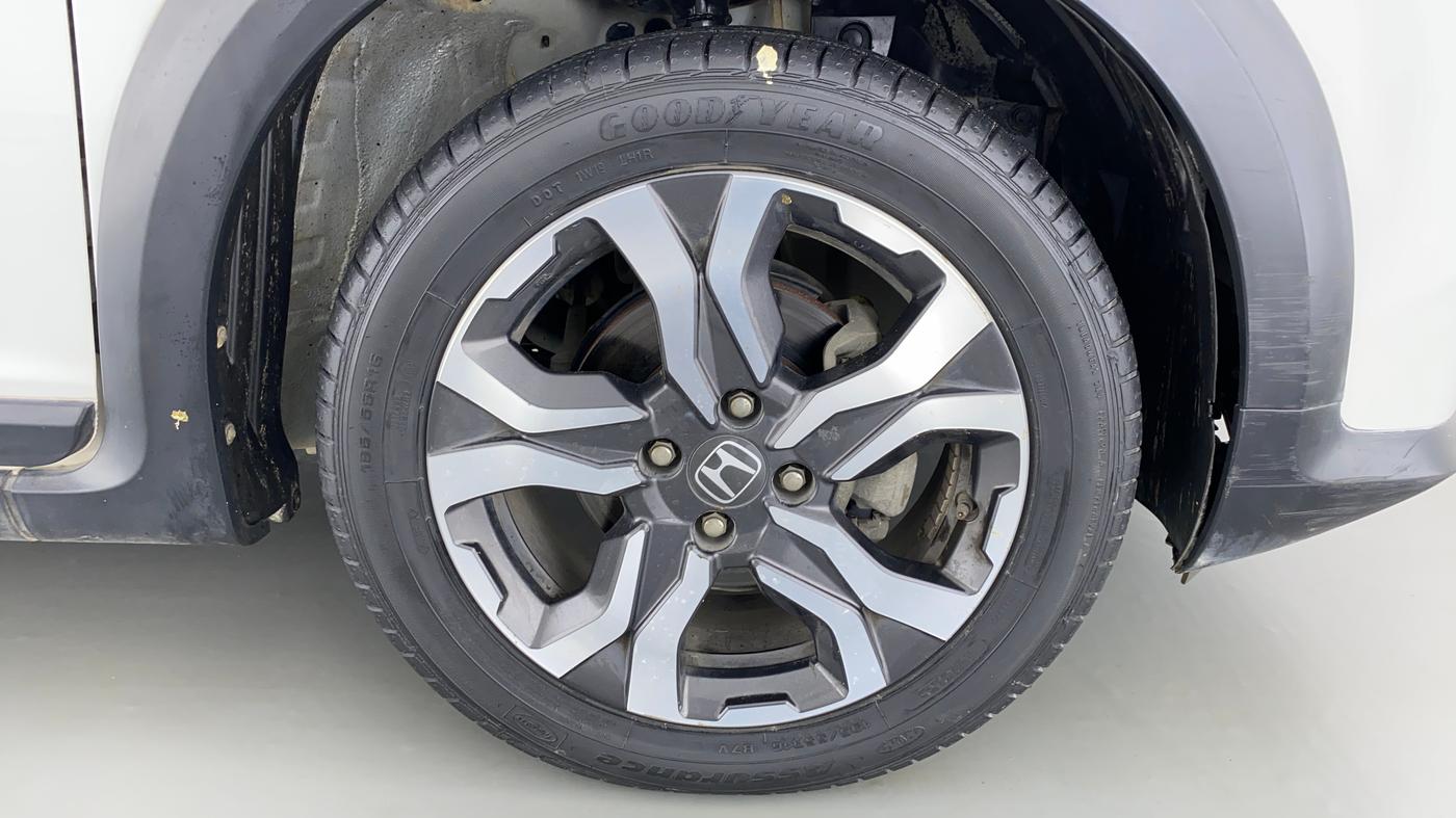 2017 Honda WR-V 1.5 i-DTEC VX MT, Diesel, Manual, 38,976 km, Right Front Wheel