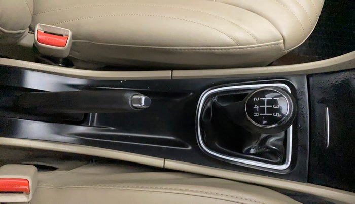 2019 Maruti Ciaz DELTA 1.5 SHVS MT PETROL, Petrol, Manual, 31,615 km, Gear Lever