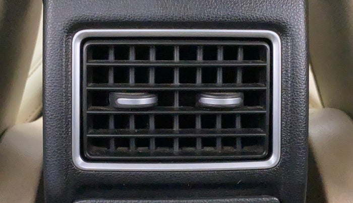 2017 Volkswagen Ameo HIGHLINE DSG 1.5 DIESEL , Diesel, Automatic, 66,122 km, Rear AC Vents