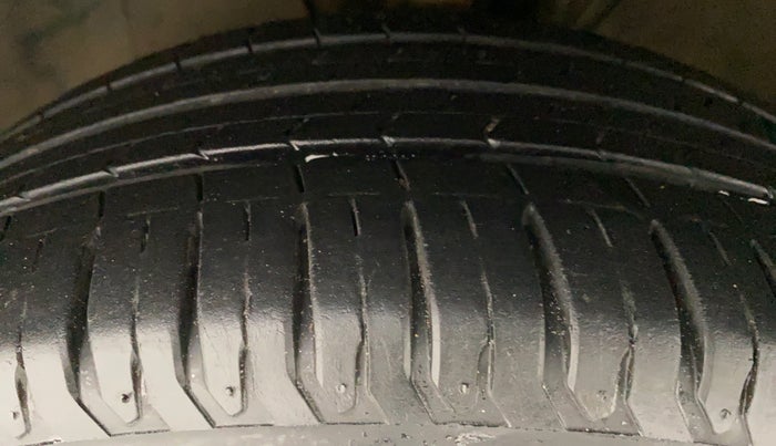 2017 Volkswagen Ameo HIGHLINE DSG 1.5 DIESEL , Diesel, Automatic, 66,122 km, Left Front Tyre Tread