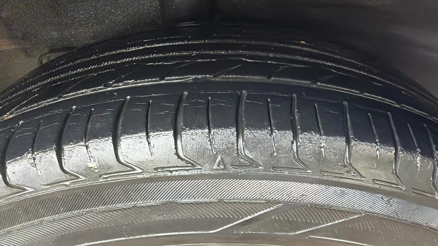 2015 Hyundai Grand i10 MAGNA 1.2 KAPPA VTVT, Petrol, Manual, 64,960 km, Right Rear Tyre Tread