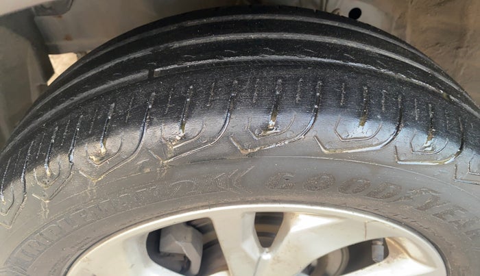 2020 Honda Amaze 1.2L I-VTEC VX CVT, Petrol, Automatic, 97,327 km, Left Front Tyre Tread