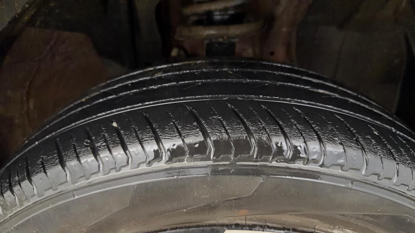 2021 Renault Kiger RXZ AMT, Petrol, Automatic, 13,413 km, Right Front Tyre Tread