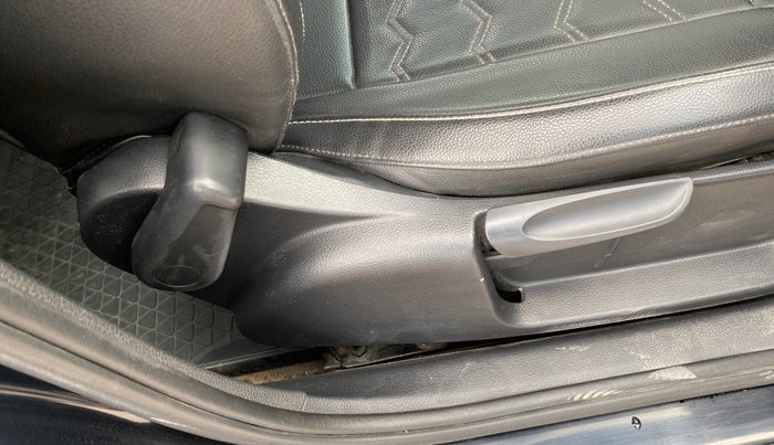 2019 Volkswagen Polo HIGHLINE PLUS 1.0 16 ALLOY, Petrol, Manual, 67,008 km, Driver Side Adjustment Panel