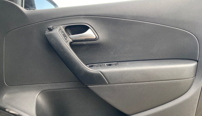 2019 Volkswagen Polo HIGHLINE PLUS 1.0 16 ALLOY, Petrol, Manual, 67,008 km, Driver Side Door Panels Control