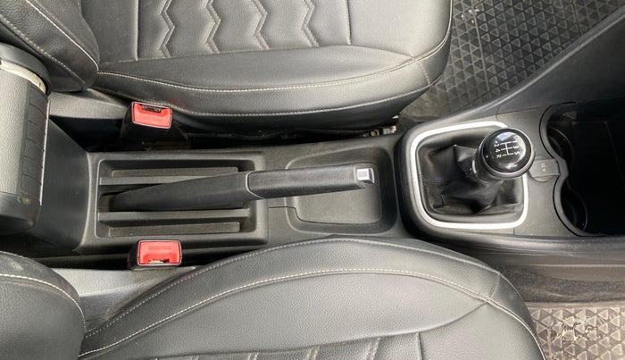 2019 Volkswagen Polo HIGHLINE PLUS 1.0 16 ALLOY, Petrol, Manual, 67,008 km, Gear Lever