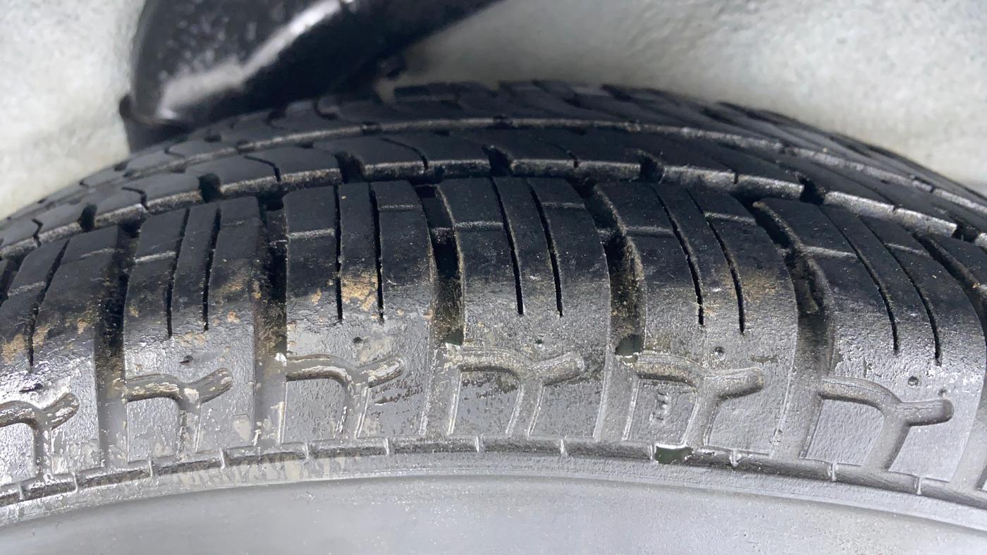 2014 Hyundai i10 MAGNA 1.1 IRDE2, Petrol, Manual, 36,820 km, Left Rear Tyre Tread