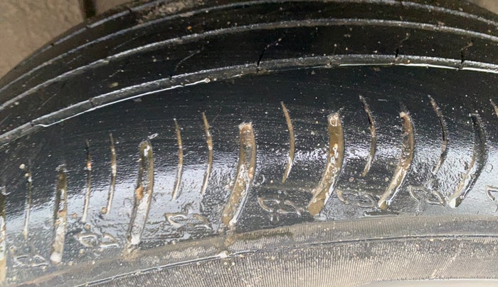 2023 Nissan MAGNITE XE, Petrol, Manual, 51,211 km, Right Rear Tyre Tread