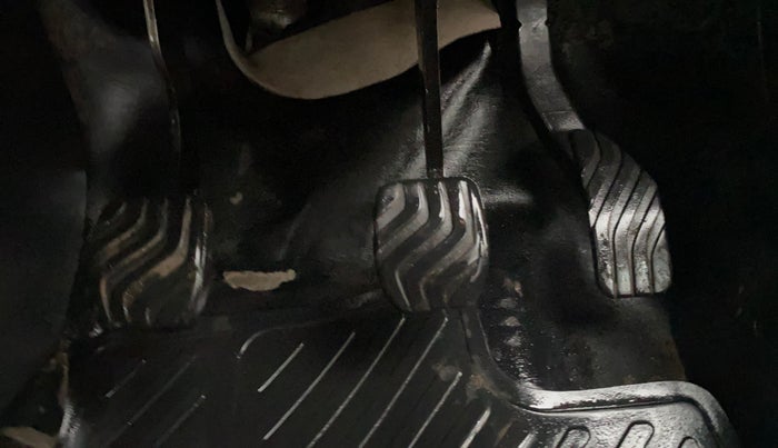 2023 Nissan MAGNITE XE, Petrol, Manual, 51,211 km, Pedals