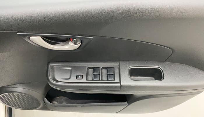 2016 Honda BR-V 1.5L I- DTEC E, Diesel, Manual, 97,574 km, Driver Side Door Panels Control