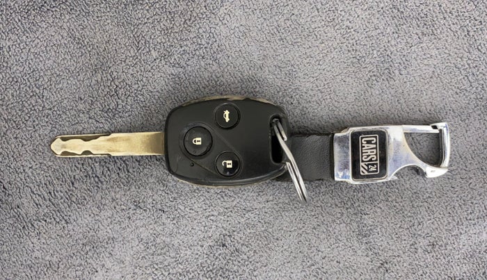 2010 Honda Accord 2.4L I-VTEC AT, Petrol, Automatic, 1,06,053 km, Key Close Up