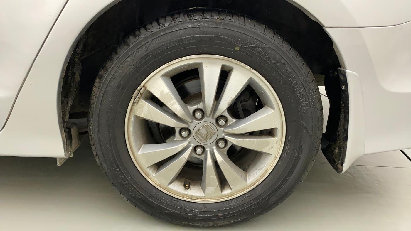 2010 Honda Accord 2.4L I-VTEC AT, Petrol, Automatic, 1,06,053 km, Left Rear Wheel