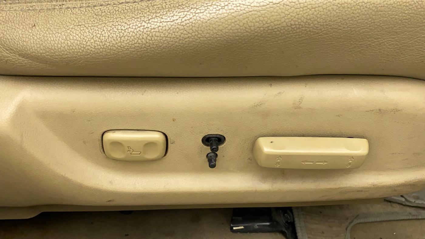 2010 Honda Accord 2.4L I-VTEC AT, Petrol, Automatic, 1,06,053 km, Driver Side Adjustment Panel