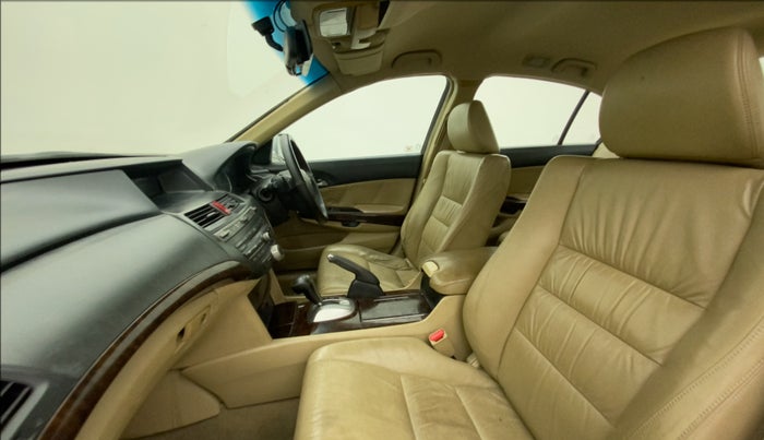 2010 Honda Accord 2.4L I-VTEC AT, Petrol, Automatic, 1,06,053 km, Right Side Front Door Cabin