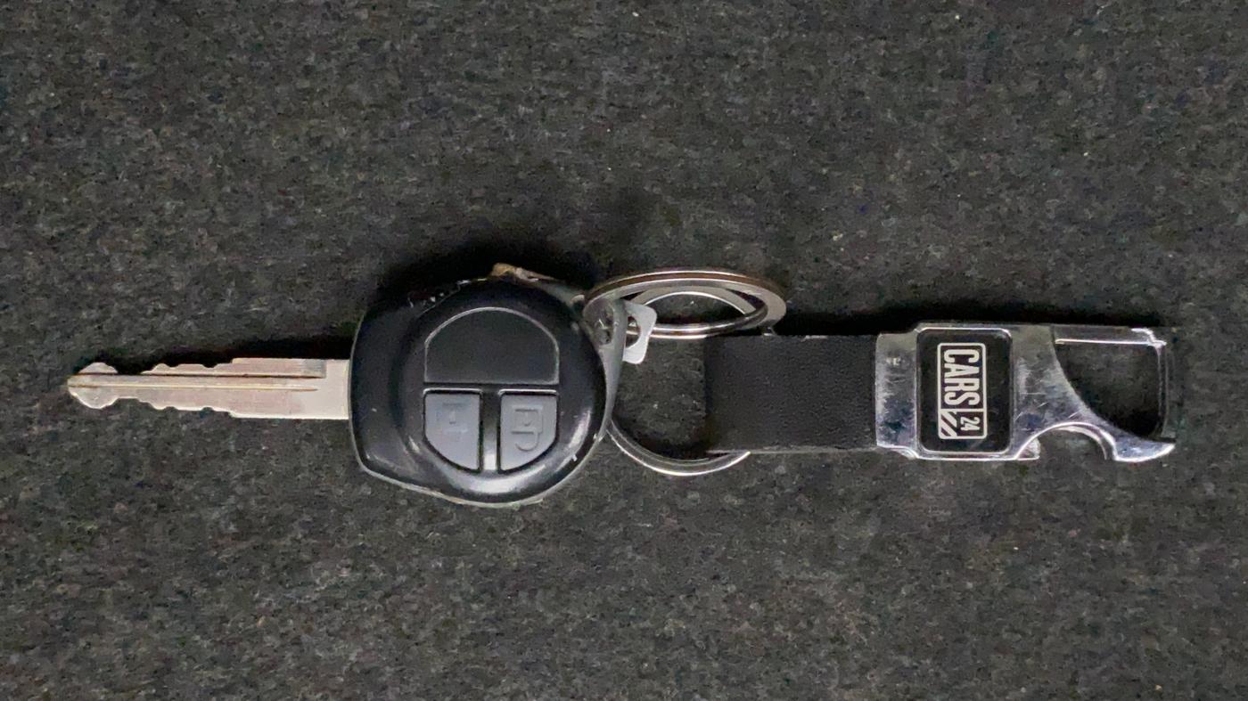 2014 Maruti Swift Dzire VXI, Petrol, Manual, 1,22,200 km, Key Close Up