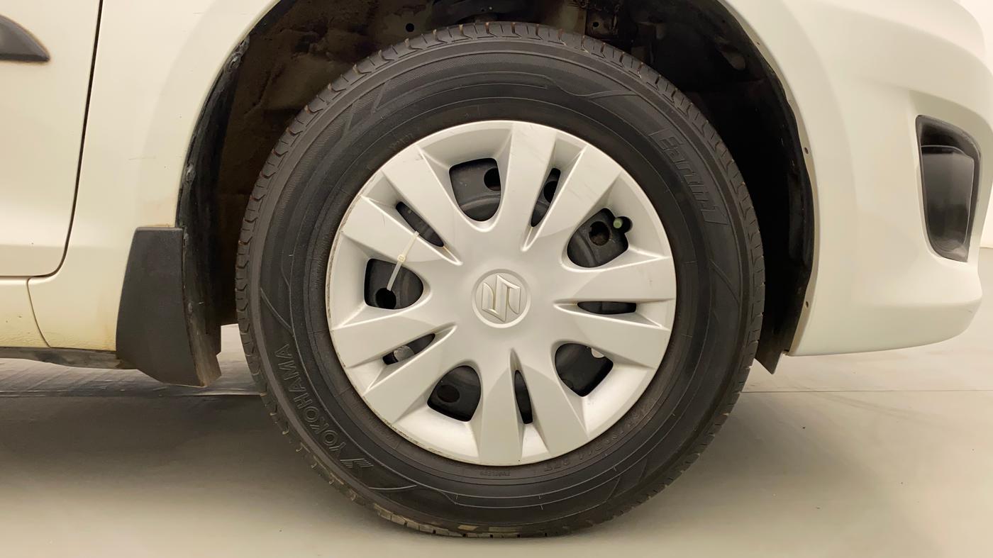 2014 Maruti Swift Dzire VXI, Petrol, Manual, 1,22,200 km, Right Front Wheel
