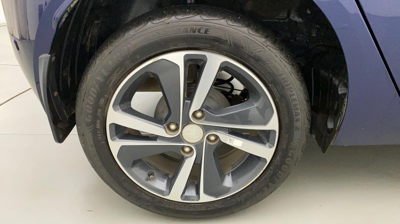 2022 Tata ALTROZ XZA PLUS, Petrol, Automatic, 7,222 km, Right Rear Wheel
