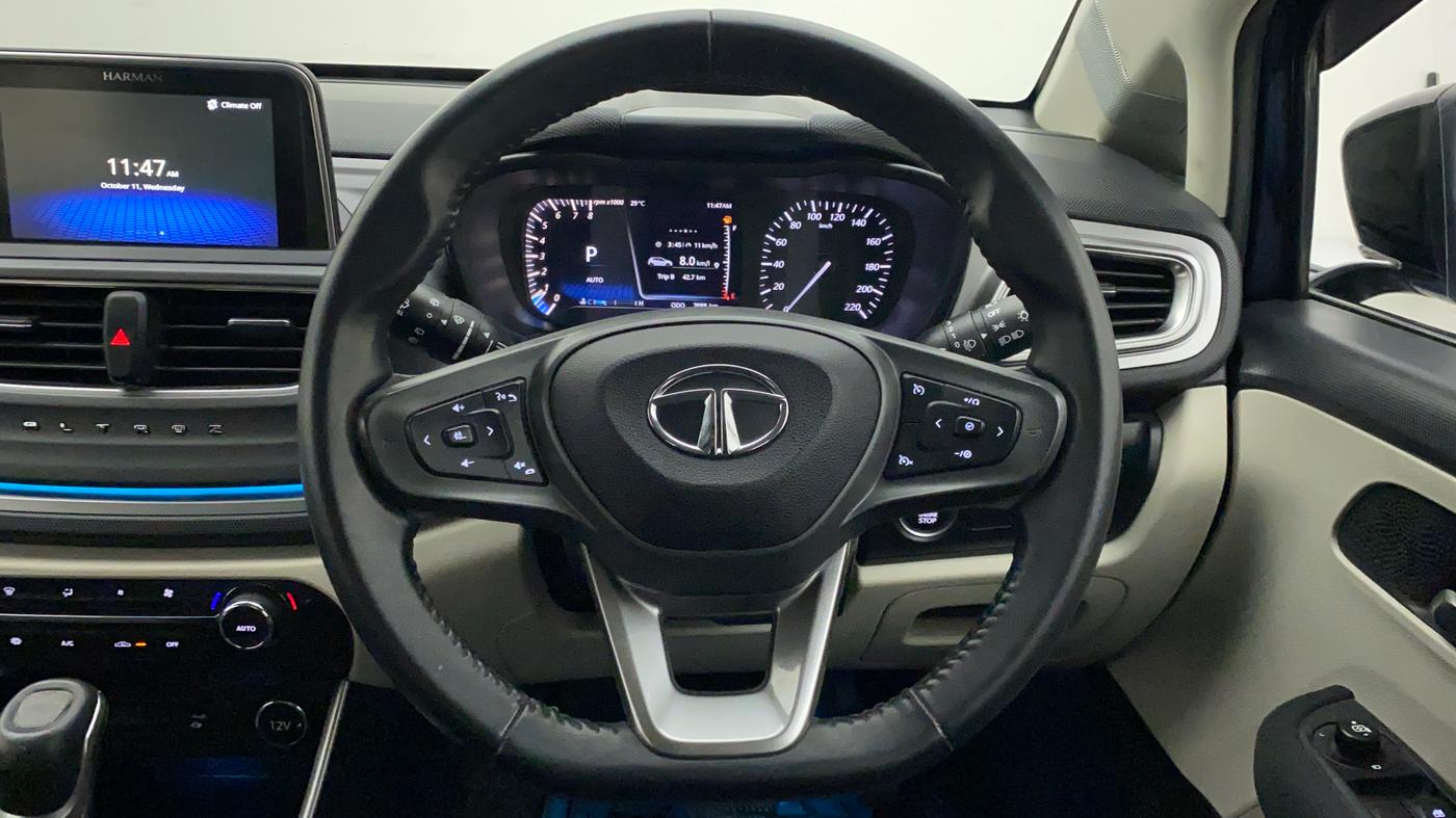 2022 Tata ALTROZ XZA PLUS, Petrol, Automatic, 7,222 km, Steering Wheel Close Up