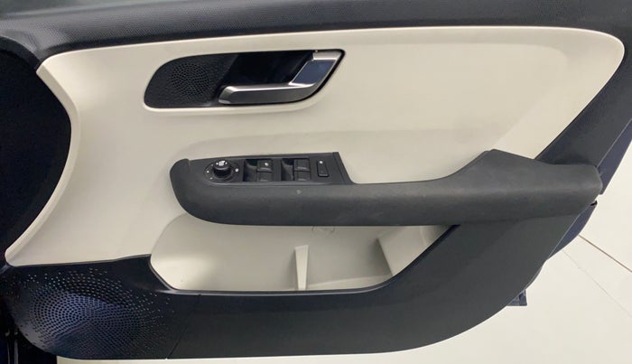 2022 Tata ALTROZ XZA PLUS, Petrol, Automatic, 7,222 km, Driver Side Door Panels Control