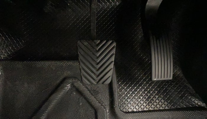 2022 Hyundai VENUE S (O) 1.0 TURBO IMT, Petrol, Manual, 25,474 km, Pedals