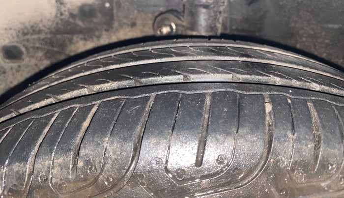 2015 Honda Amaze 1.2L I-VTEC S, Petrol, Manual, 68,769 km, Left Front Tyre Tread