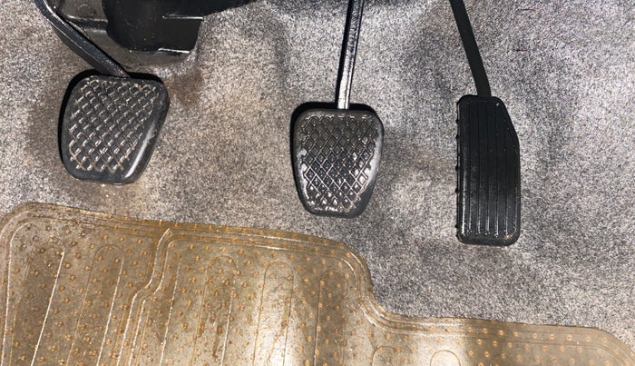 2015 Honda Amaze 1.2L I-VTEC S, Petrol, Manual, 68,769 km, Pedals