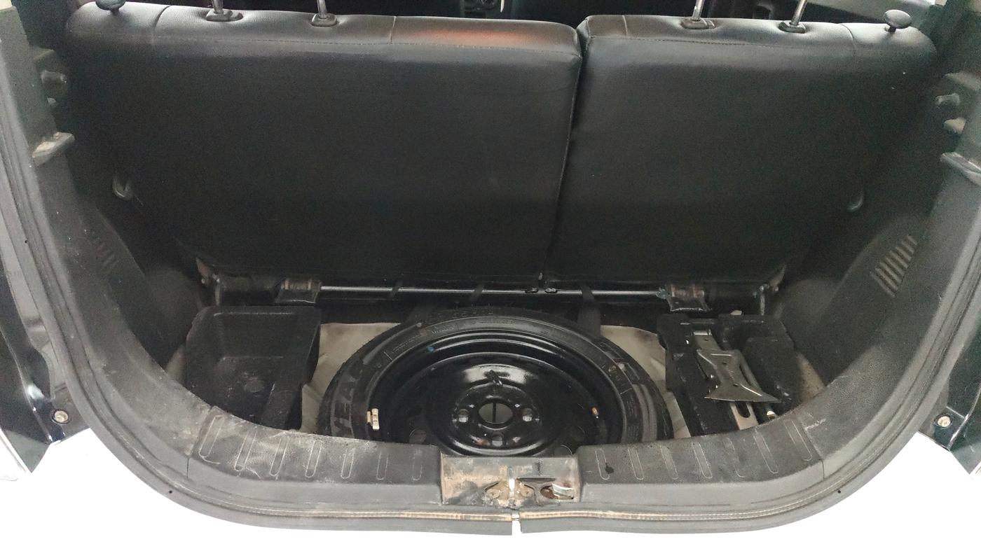 2014 Maruti Wagon R Stingray VXI, Petrol, Manual, 95,630 km, Boot Inside