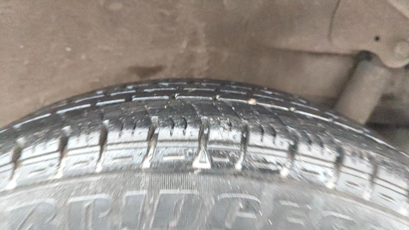 2014 Maruti Wagon R Stingray VXI, Petrol, Manual, 95,630 km, Left Rear Tyre Tread