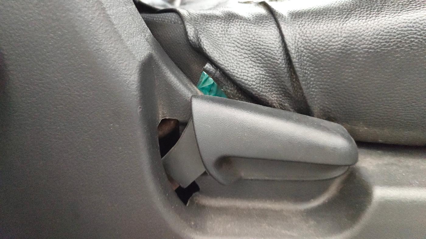 2014 Maruti Wagon R Stingray VXI, Petrol, Manual, 95,630 km, Driver Side Adjustment Panel