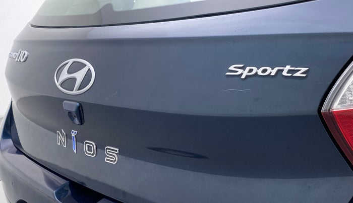 2020 Hyundai GRAND I10 NIOS SPORTZ AMT 1.2 KAPPA VTVT, Petrol, Automatic, 12,34,567 km, Dicky (Boot door) - Minor scratches