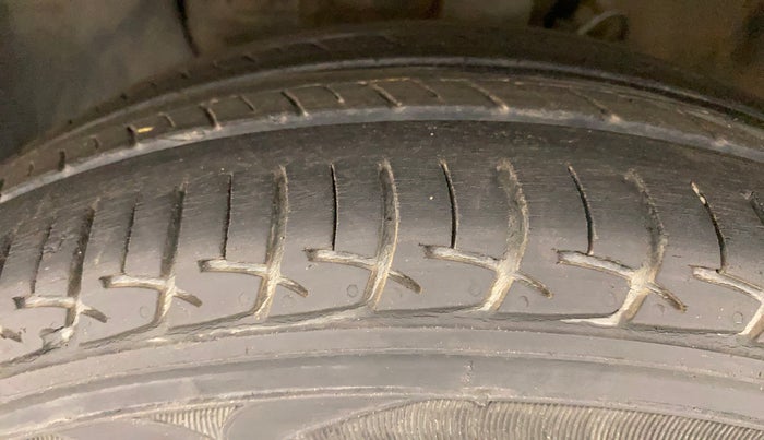 2018 Hyundai Elite i20 ASTA 1.2, Petrol, Manual, 36,043 km, Left Front Tyre Tread