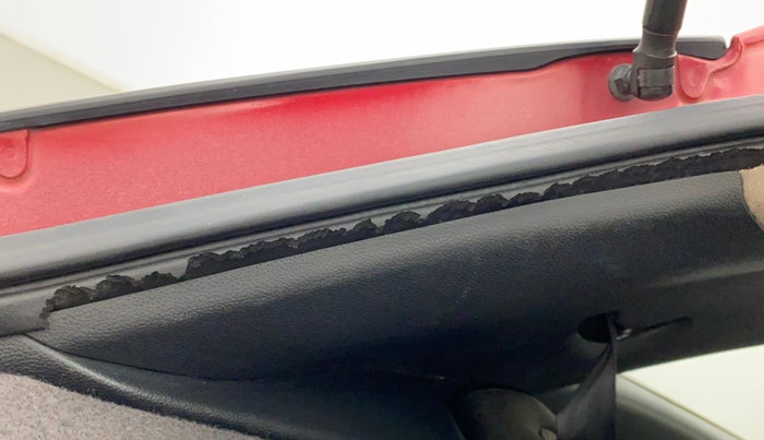 2018 Hyundai Elite i20 ASTA 1.2, Petrol, Manual, 36,043 km, Dicky (Boot door) - Weather strip has minor damage
