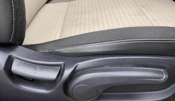 2018 Hyundai Elite i20 ASTA 1.2, Petrol, Manual, 36,043 km, Driver Side Adjustment Panel