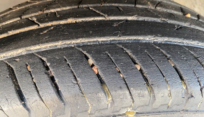 2023 Renault Kiger RXZ MT, Petrol, Manual, 29,249 km, Left Front Tyre Tread