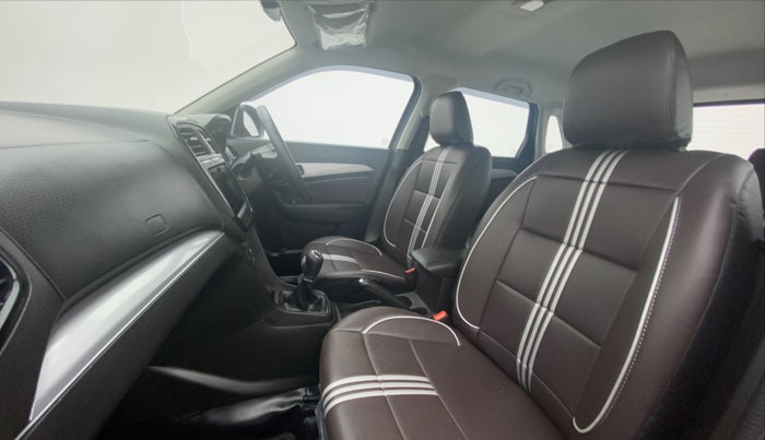2022 Toyota URBAN CRUISER PREMIUM MT, Petrol, Manual, 5,967 km, Right Side Front Door Cabin
