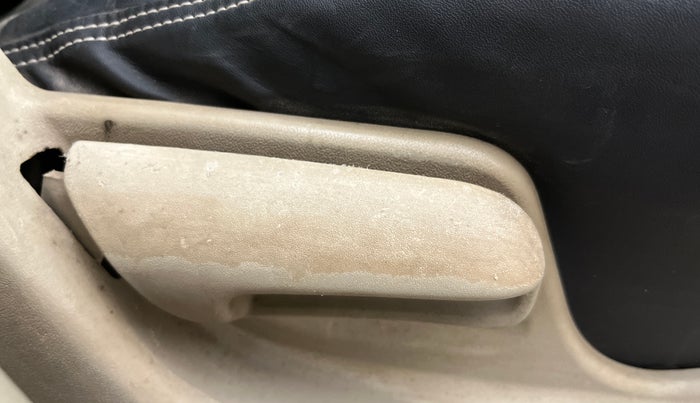 2015 Maruti Ertiga VXI, Petrol, Manual, 75,744 km, Driver Side Adjustment Panel