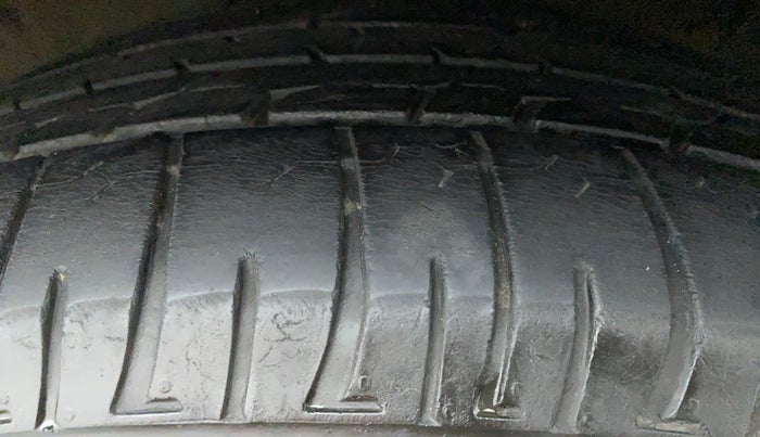 2016 Hyundai Creta S 1.6 PETROL, Petrol, Manual, 76,650 km, Right Front Tyre Tread