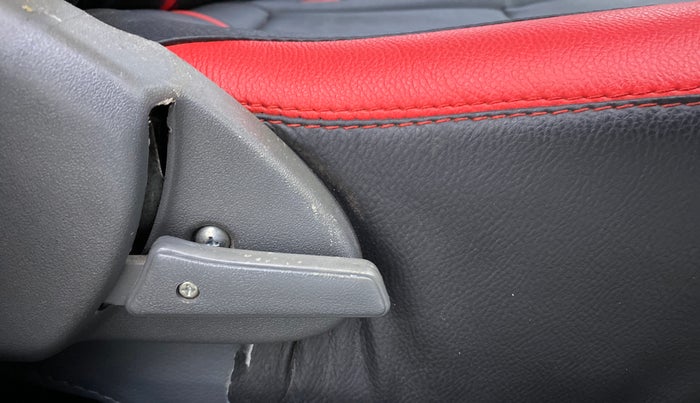 2016 Maruti Alto 800 LXI, Petrol, Manual, 26,710 km, Driver Side Adjustment Panel