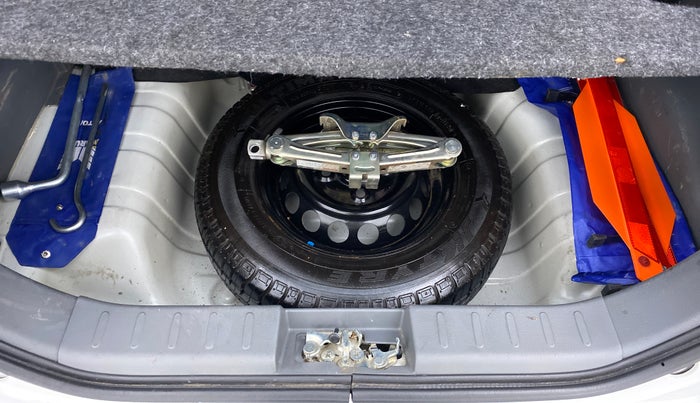 2016 Maruti Alto 800 LXI, Petrol, Manual, 26,710 km, Spare Tyre