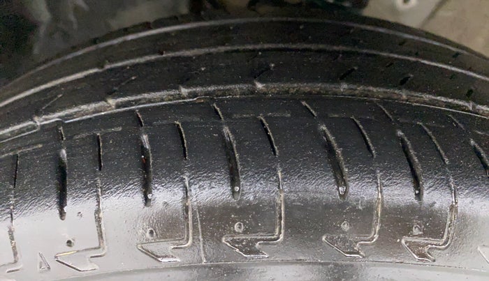 2022 Maruti IGNIS SIGMA 1.2, Petrol, Manual, 10,818 km, Left Front Tyre Tread