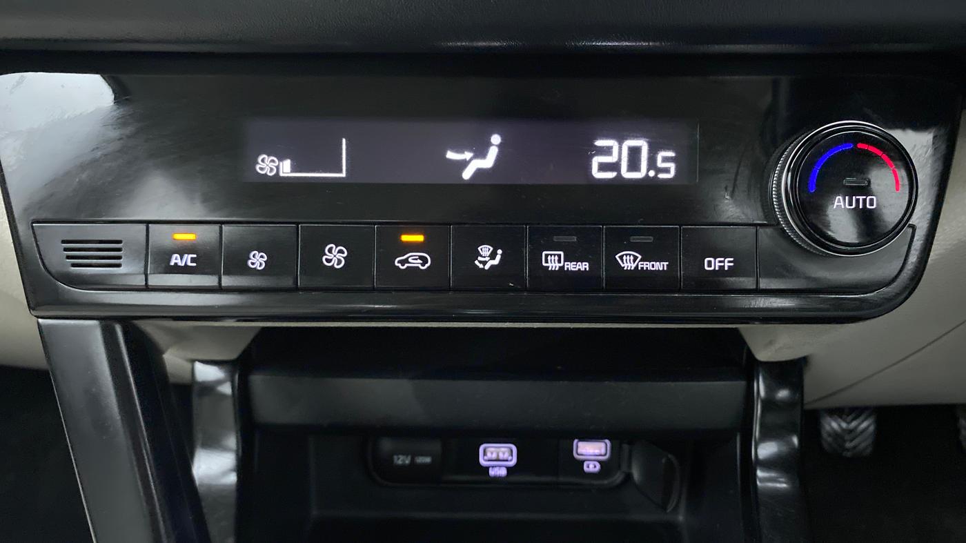2020 KIA SELTOS HTX 1.5 PETROL, Petrol, Manual, 42,372 km, Automatic Climate Control