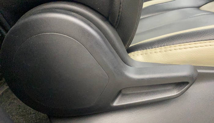 2024 Tata NEXON PURE 1.2 PETROL, Petrol, Manual, 39,150 km, Driver Side Adjustment Panel